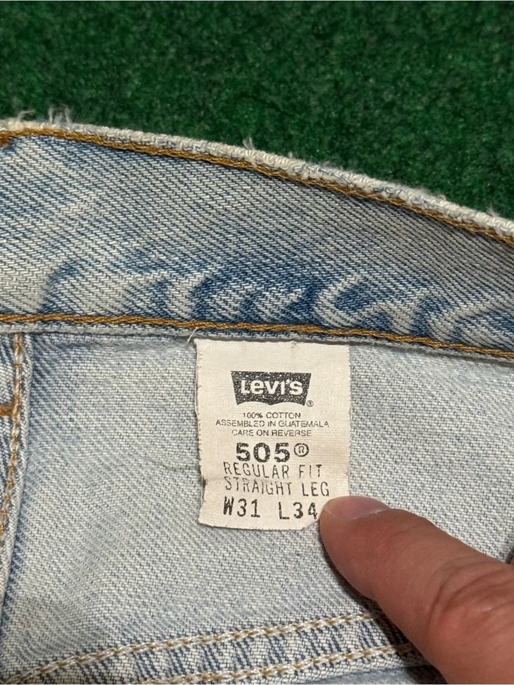 Levis 501 Vintage Jeans 32x34 Distressed Straight Leg 90s Grunge Thrashed